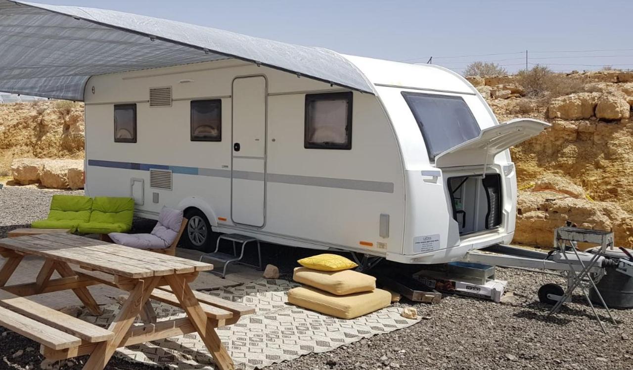Itav Bateva Caravans - ייטב בטבע קרוואנים ミツペ・ラモン エクステリア 写真