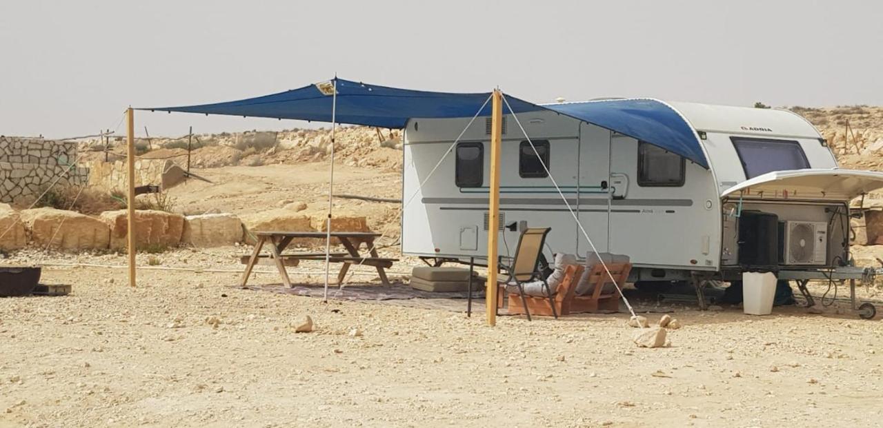 Itav Bateva Caravans - ייטב בטבע קרוואנים ミツペ・ラモン エクステリア 写真